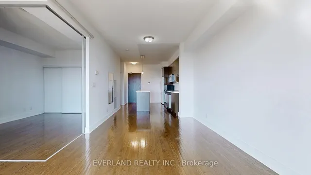 Additional image 18 of 26 Norton Ave Unit 1505