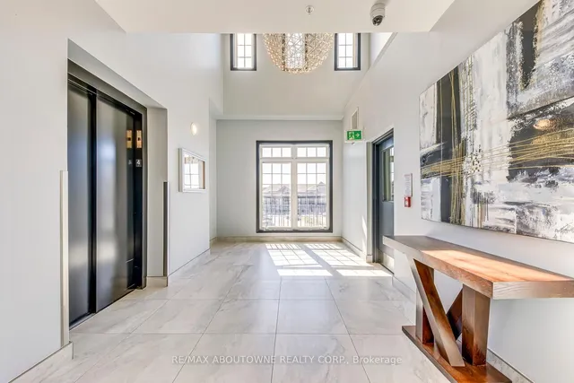 Additional image 3 of 1470 Main St Unit 411