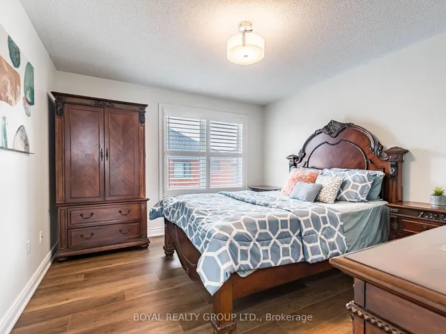 Additional image 34 of 13 Crevice Gate