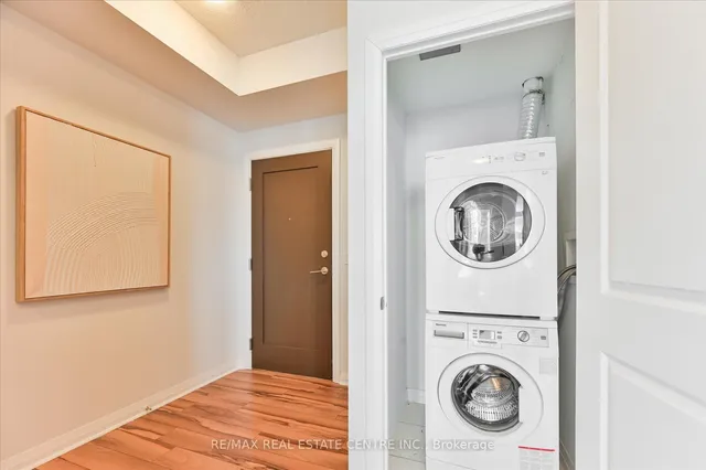 Additional image 18 of 55 Eglinton Ave Unit 1402