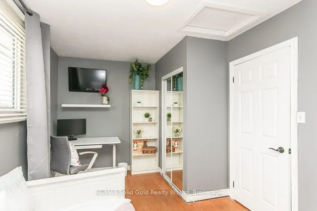 Additional image 23 of 235 Fergus Ave