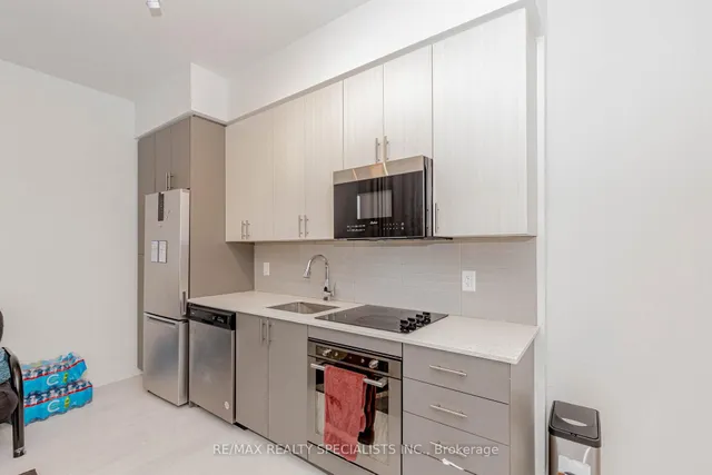 Additional image 25 of 415 Main St Unit 105