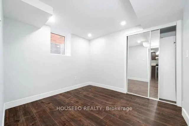 Additional image 22 of 23 Fenflower Crt