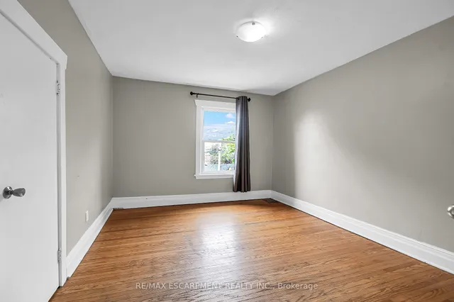 Additional image 31 of 1597 King St