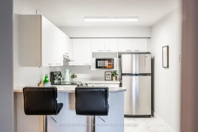 Additional image 8 of 2040 Cleaver Ave Unit 318