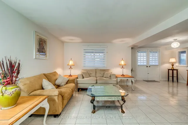 Additional image 38 of 2916 Sycamore St