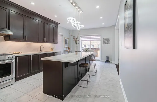 Additional image 15 of 17 Henry Moody Dr