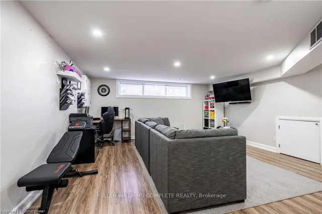 Additional image 31 of 1397 Allangrove Dr