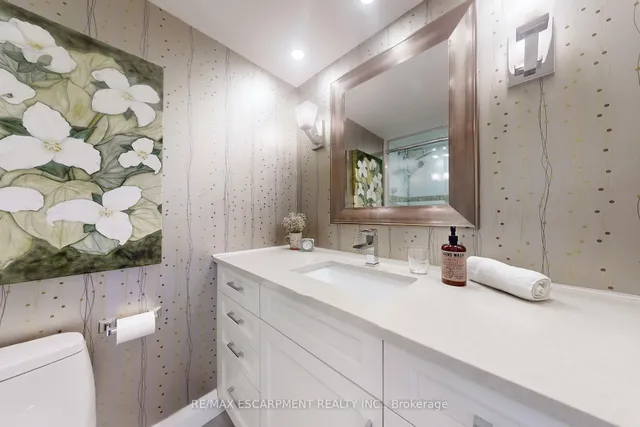 Additional image 23 of 1425 Ghent Ave Unit 802