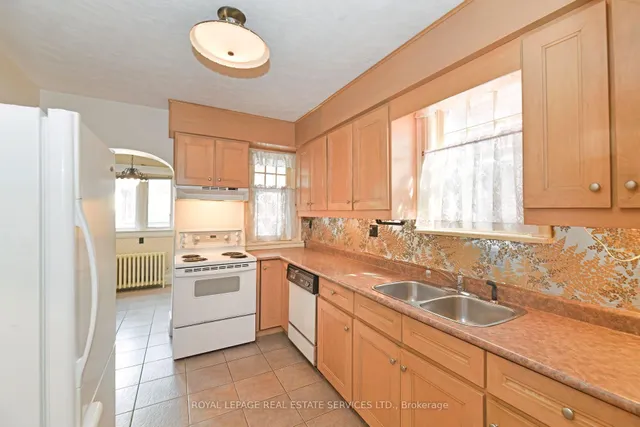 Additional image 9 of 394 St Clements Ave