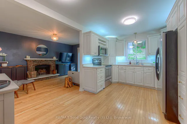 Additional image 15 of 57 Royal Orchard Dr