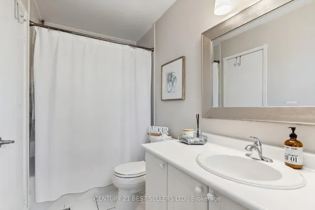 Additional image 22 of 5874 Sidmouth St