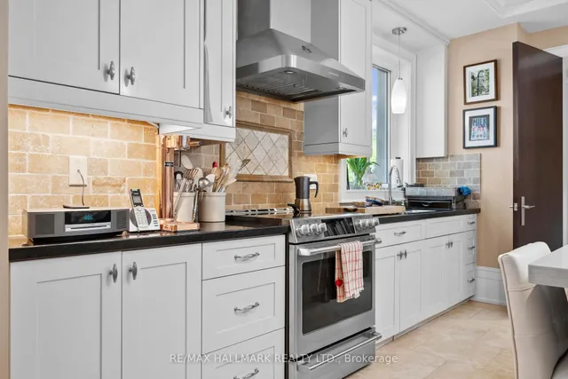 Additional image 17 of 85 Sorauren Ave