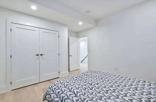 Additional image 26 of 253 Albany Ave