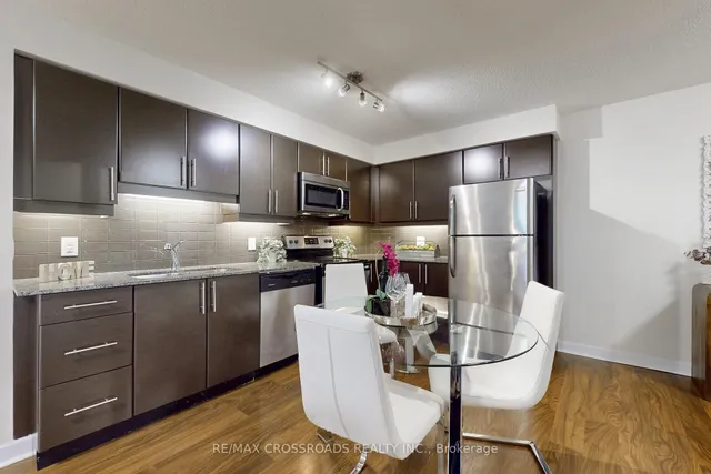 Additional image 6 of 33 Bay St Unit 813