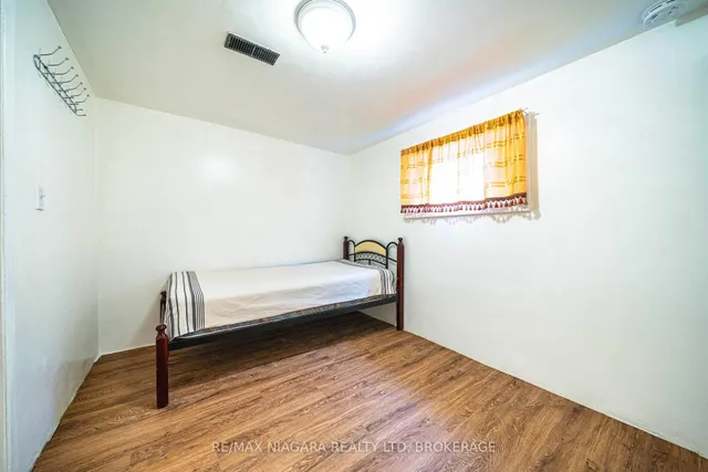 Additional image 40 of 225 West 2nd St