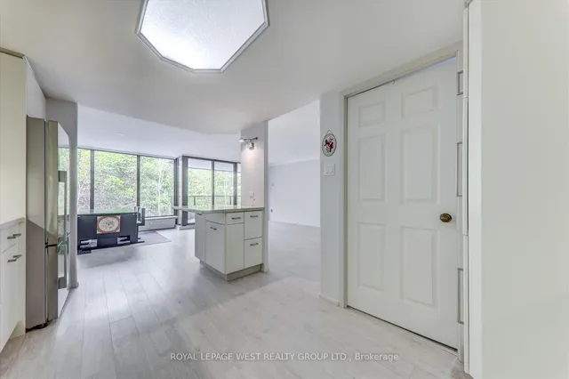 Additional image 19 of 3900 Yonge St Unit 909