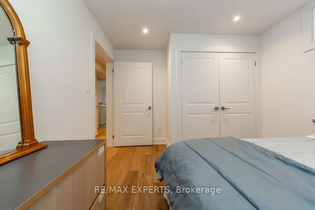 Additional image 44 of 68 Twenty Fourth St