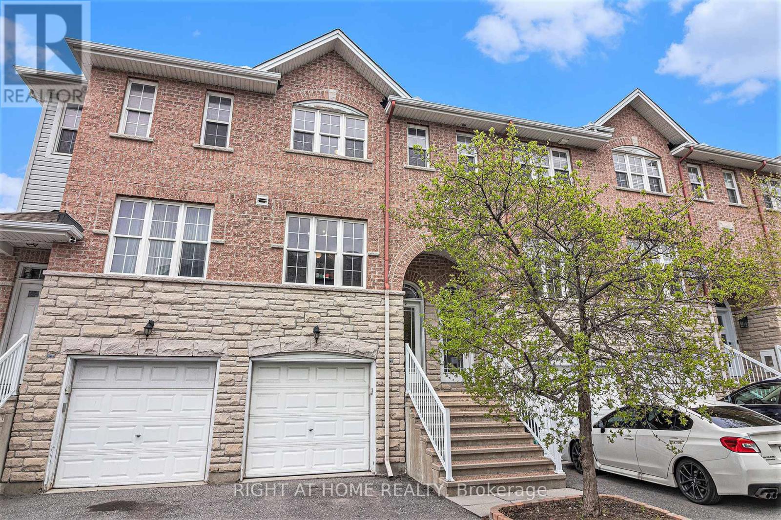 72 JENSCOTT PRIVATE|Ottawa, Ontario K2C0E4