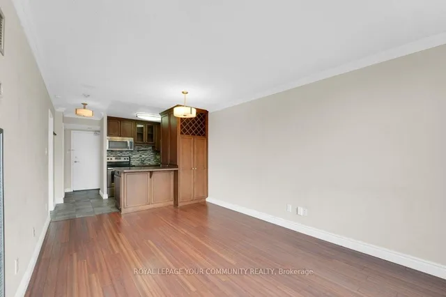 Additional image 19 of 633 Bay St Unit 2512