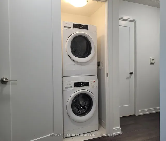 Additional image 13 of 275 Village Green Sq Unit 325