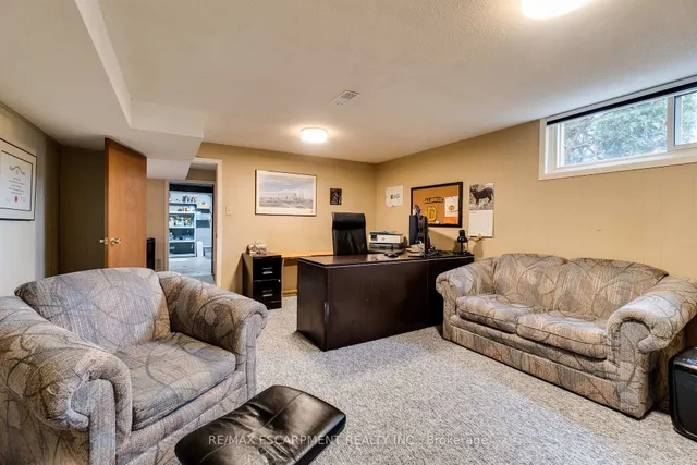 Additional image 41 of 1435 Alfred Cres