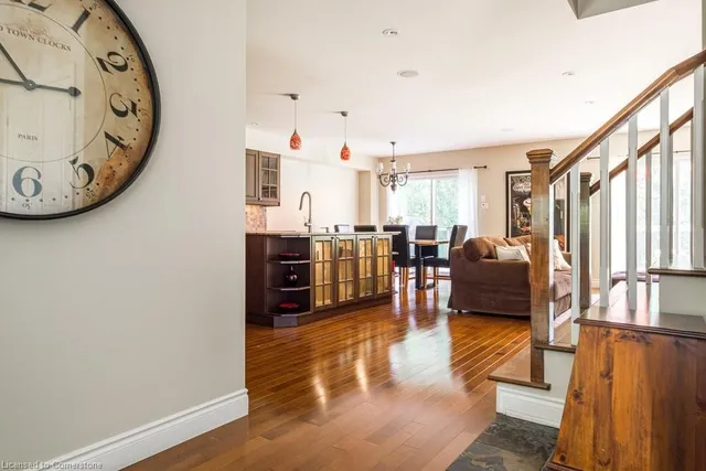 Additional image 10 of 330 Strathcona Dr