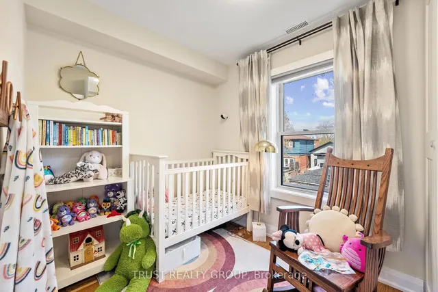 Additional image 15 of 262 Queensdale Ave