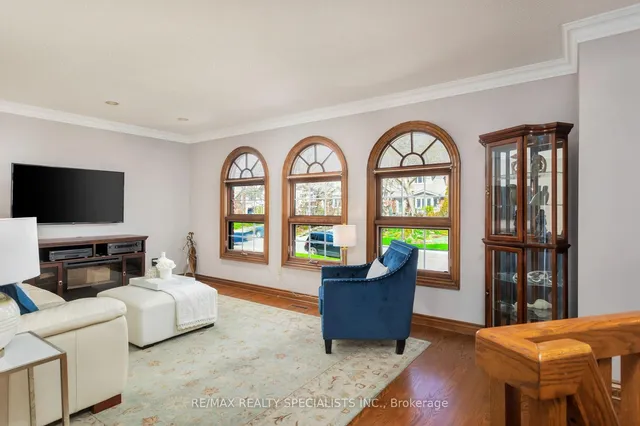 Additional image 6 of 327A Lake Promenade N/A