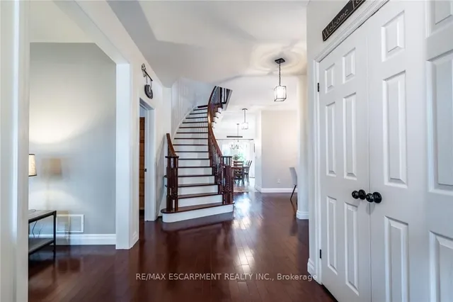 Additional image 6 of 40 COMMANDO Crt