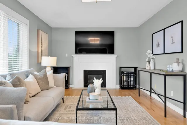 1422 Summerhill Cres