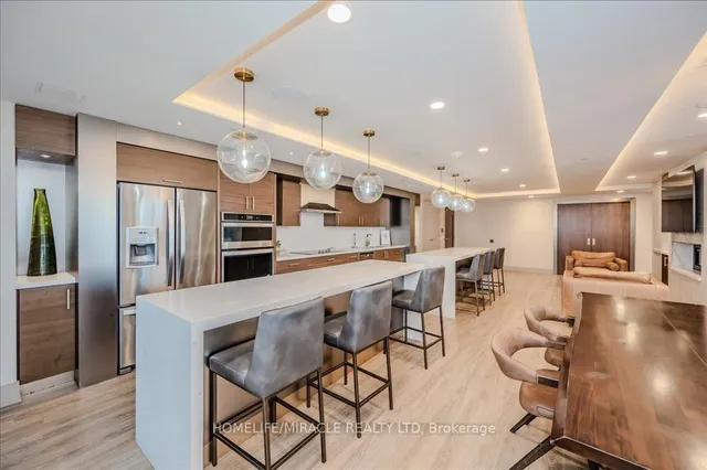 Additional image 25 of 1050 Main St Unit 819