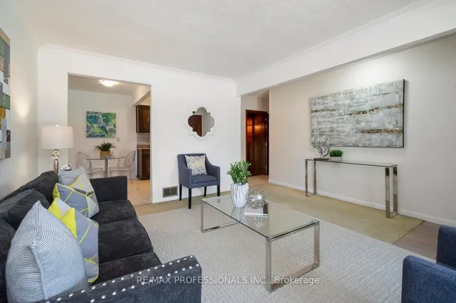 Additional image 9 of 33 Heathrow Dr