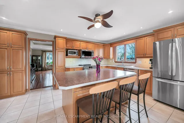 Additional image 15 of 2352 BRINELL Ave