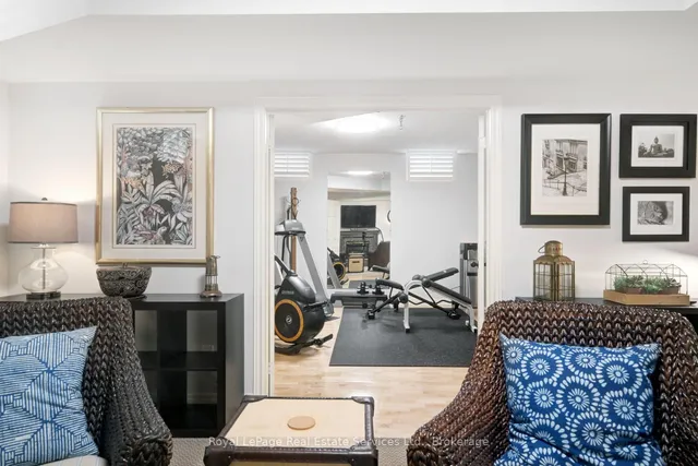 Additional image 34 of 1259 GLENASHTON Dr