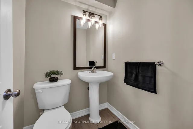 Additional image 38 of 4 Myers Lane