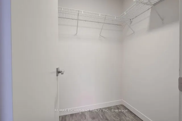 Additional image 13 of 2093 Fairview St Unit 1504