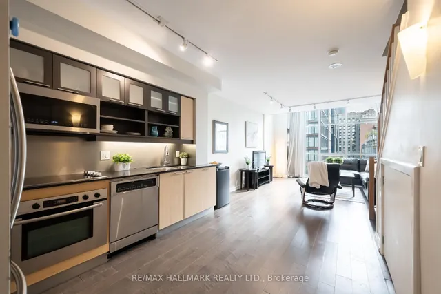 Additional image 10 of 36 Blue Jays Way Unit 1107