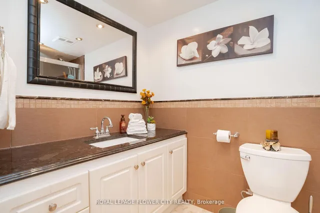 Additional image 22 of 3650 Kaneff Cres Unit 801