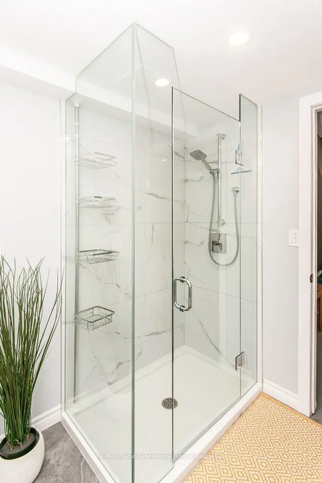 Additional image 35 of 235 Fergus Ave