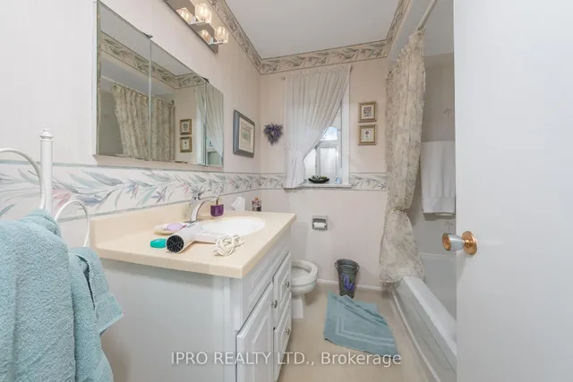 Additional image 22 of 32 Cloverhill Rd