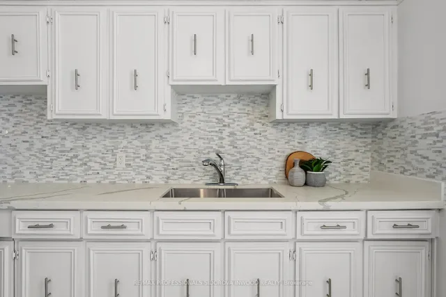 Additional image 15 of 39 Burnfield Ave