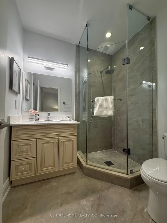 Additional image 27 of 298 Poyntz Ave