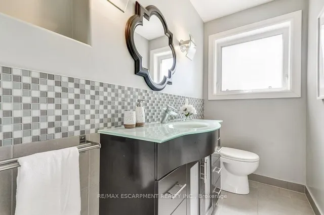 Additional image 17 of 174 Foxbar Rd