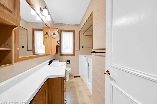 Additional image 25 of 463 Evergreen Ave