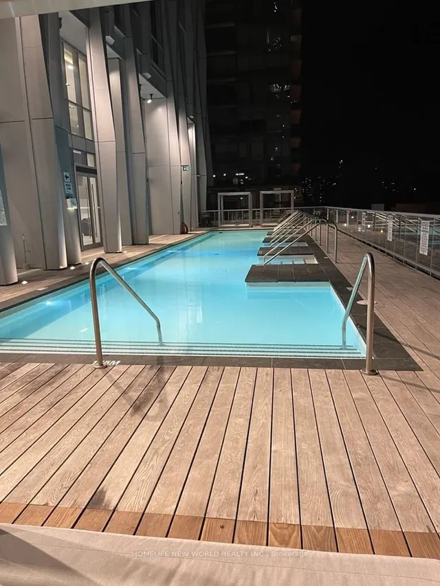 Additional image 43 of 1 Yorkville Ave Unit 1212