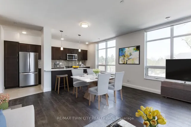 Additional image 3 of 399 Queen St Unit 201