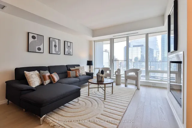 Additional image 12 of 180 University Ave Unit 3808