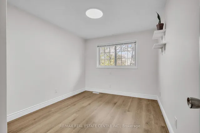 Additional image 24 of 88 Baird Ave