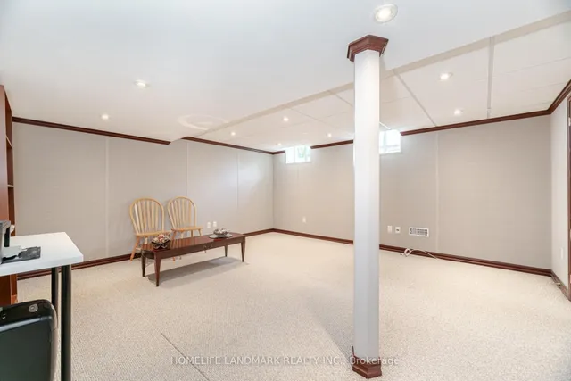 Additional image 36 of 845 Mckay Cres